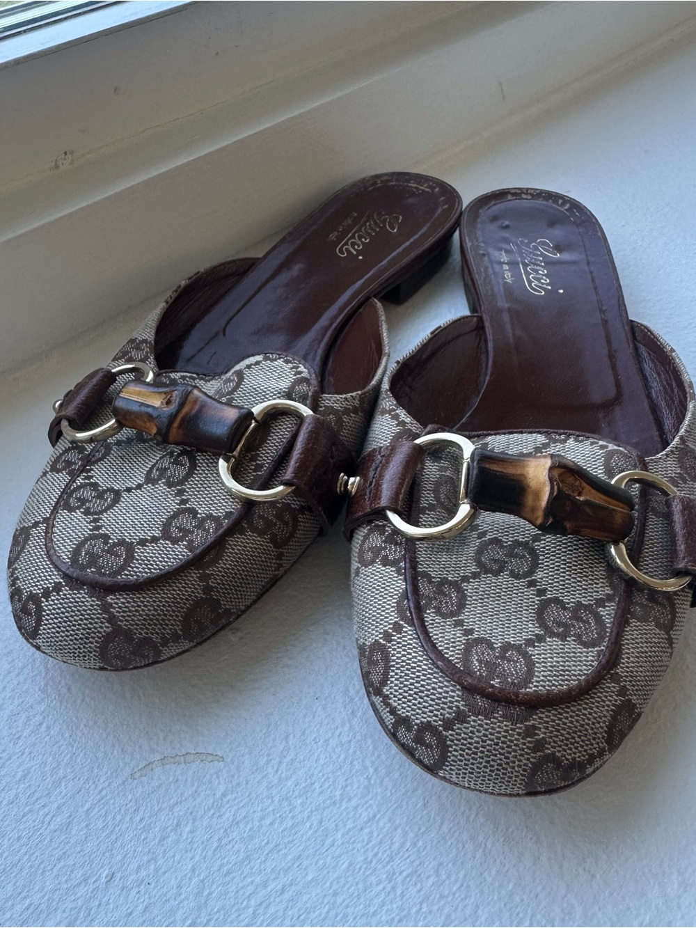 Authentic Gucci canvas mule slides flats - Picture 5 of 6